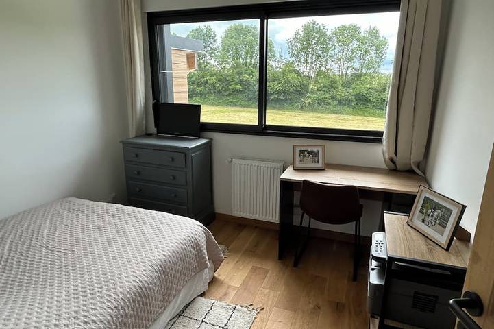 Location de vacances pour 12 personnes, avec terrasse et jardin, animaux acceptés à Annebault - 2