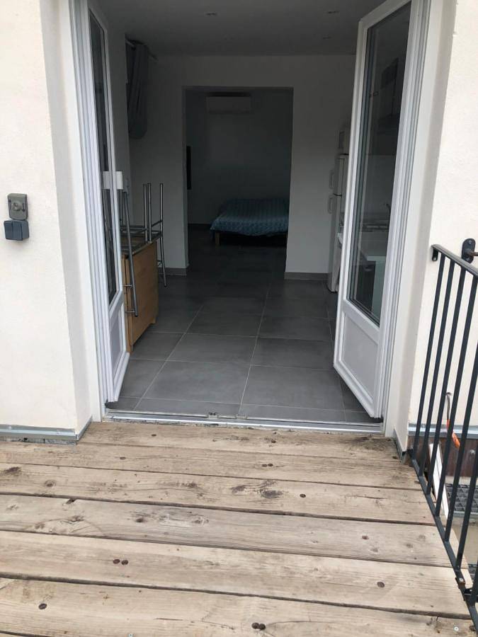 Location de vacances pour 2 personnes, avec piscine et jardin ainsi que vue et bassin pour enfant à Orgone - 2