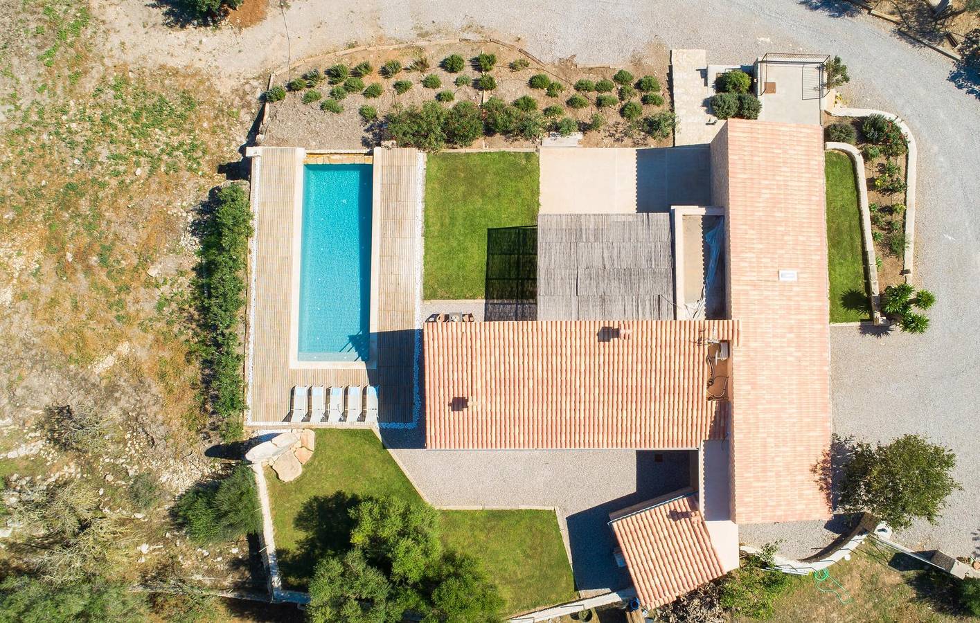 Sunny Terrace Apartment with Pool and WiFi in Artà, East Majorca