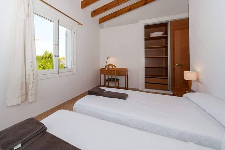 Maison en première ligne de mer avec vue panoramique sur la mer à 180 degrés in Arenal d'en Castell, Es Mercadal