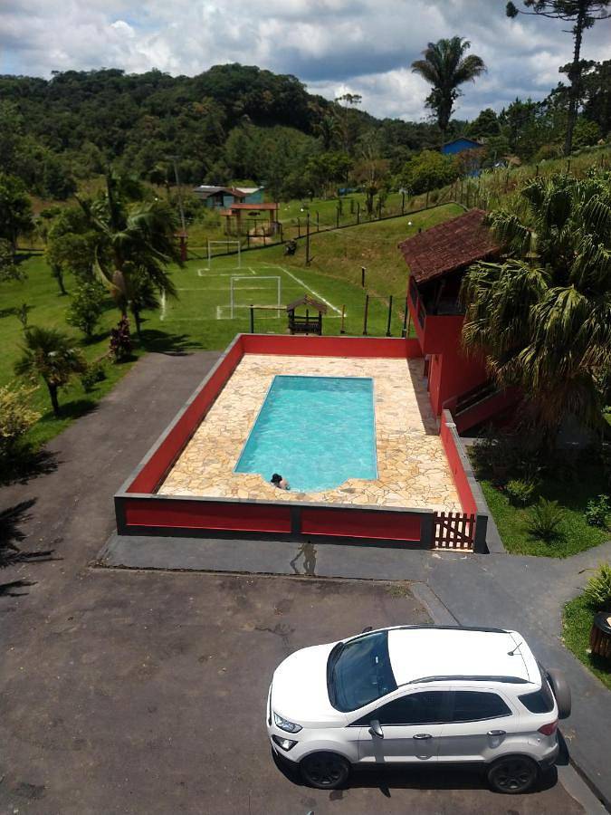Casas rurais para 24 pessoas, com terraço e jardim e ainda vista and piscina, com animais de estimação em Juquitiba