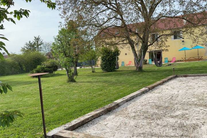Gîte pour 4 personnes, avec jardin dans Savoisy