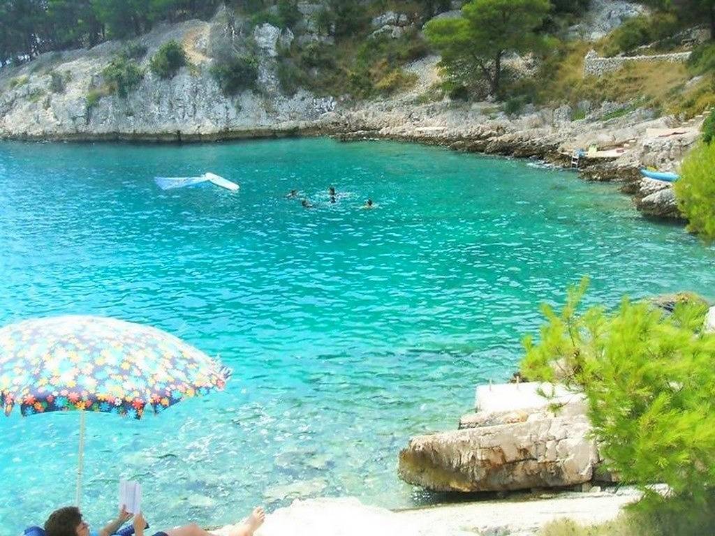 Ganze Wohnung, Apartman s terasom in Milna, Brac