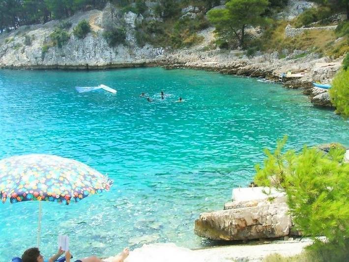 Ganze Wohnung, Apartman s terasom in Milna, Brac