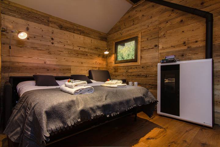 Chalet pour 4 personnes, avec terrasse, adapté aux familles dans Massif du Mont-Blanc - 4