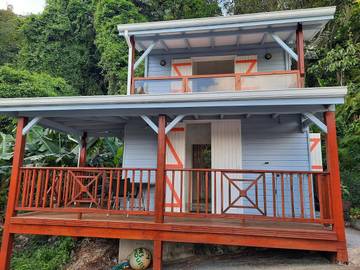 Gîte pour 2 personnes, avec balcon ainsi que jardin et vue à Pointe-Noire