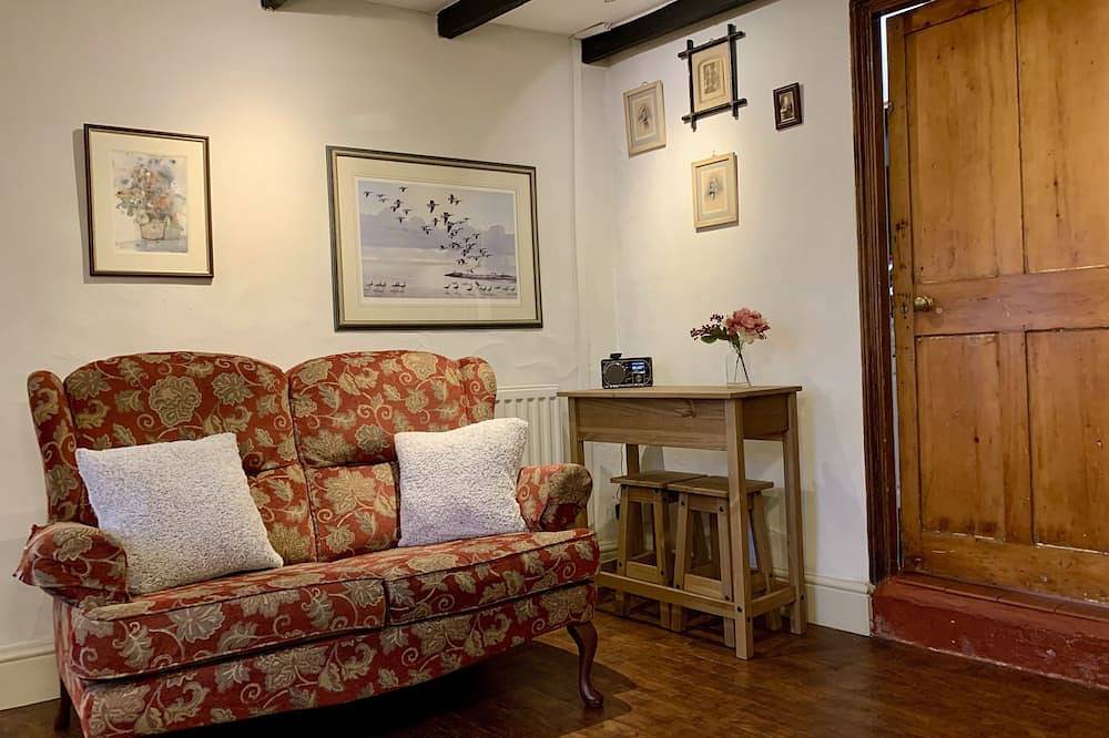 Listed Cottage for 2+Rain Shower+Free Parking+Dog Friendly+Near Kingsbridge Quay in Kingsbridge, South Devon