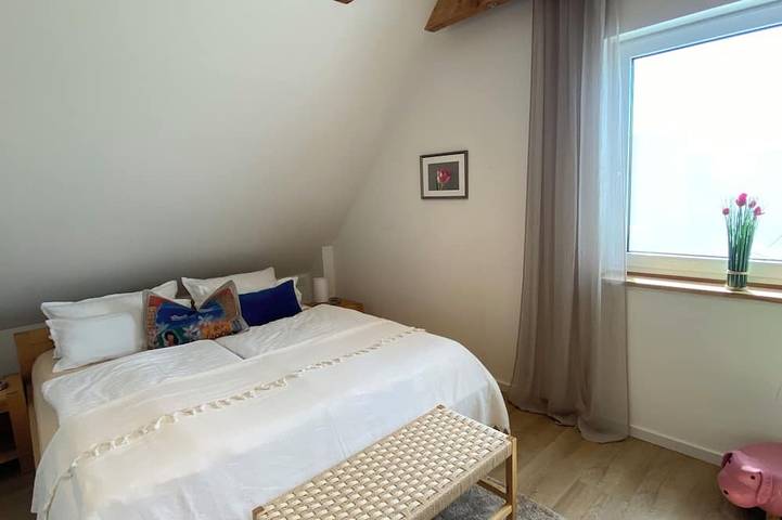 Ganze Wohnung, Neue , Moderne , Lichtdurchflutete 60qm Ferienwohnung 🌸 in Hallerndorf, Landkreis Forchheim