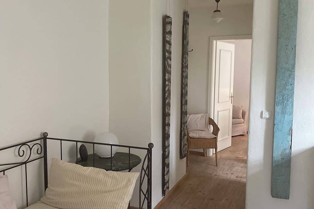 Ganze Wohnung, \"Ferienwohnung mit Blick ins Grüne\" in Seehausen am Staffelsee in Seehausen am Staffelsee, Das Blaue Land