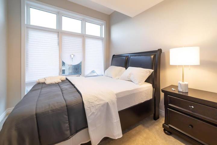 Location de vacances pour 8 personnes, avec balcon à Ajax