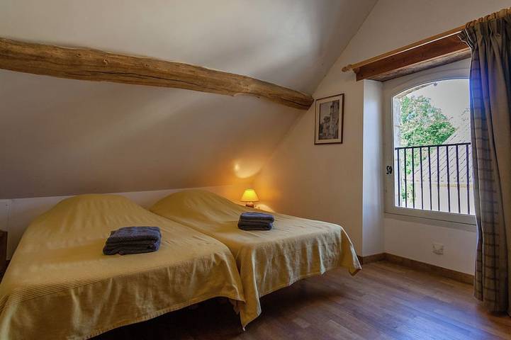 Location de vacances pour 31 personnes, avec piscine ainsi que jardin et terrasse à Saint-Georges-de-Montclard - 3