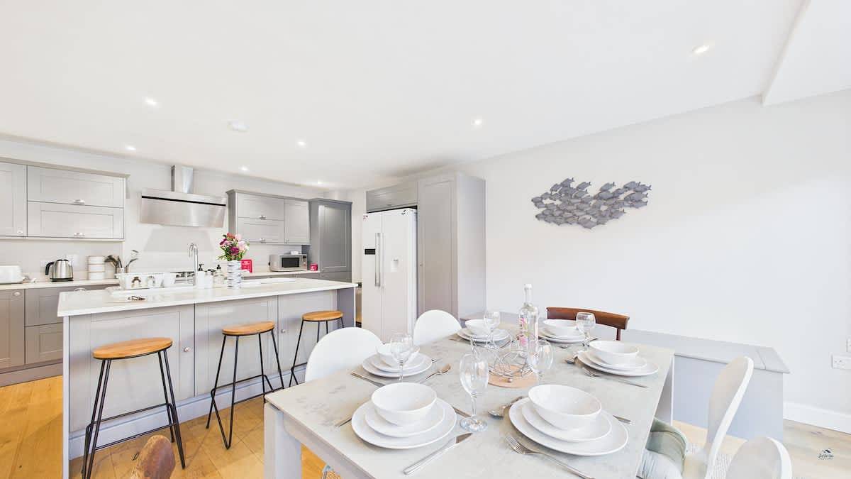 Union Road Coastal Calm Meets Conscious Living in Cowes, Isle of Wight
