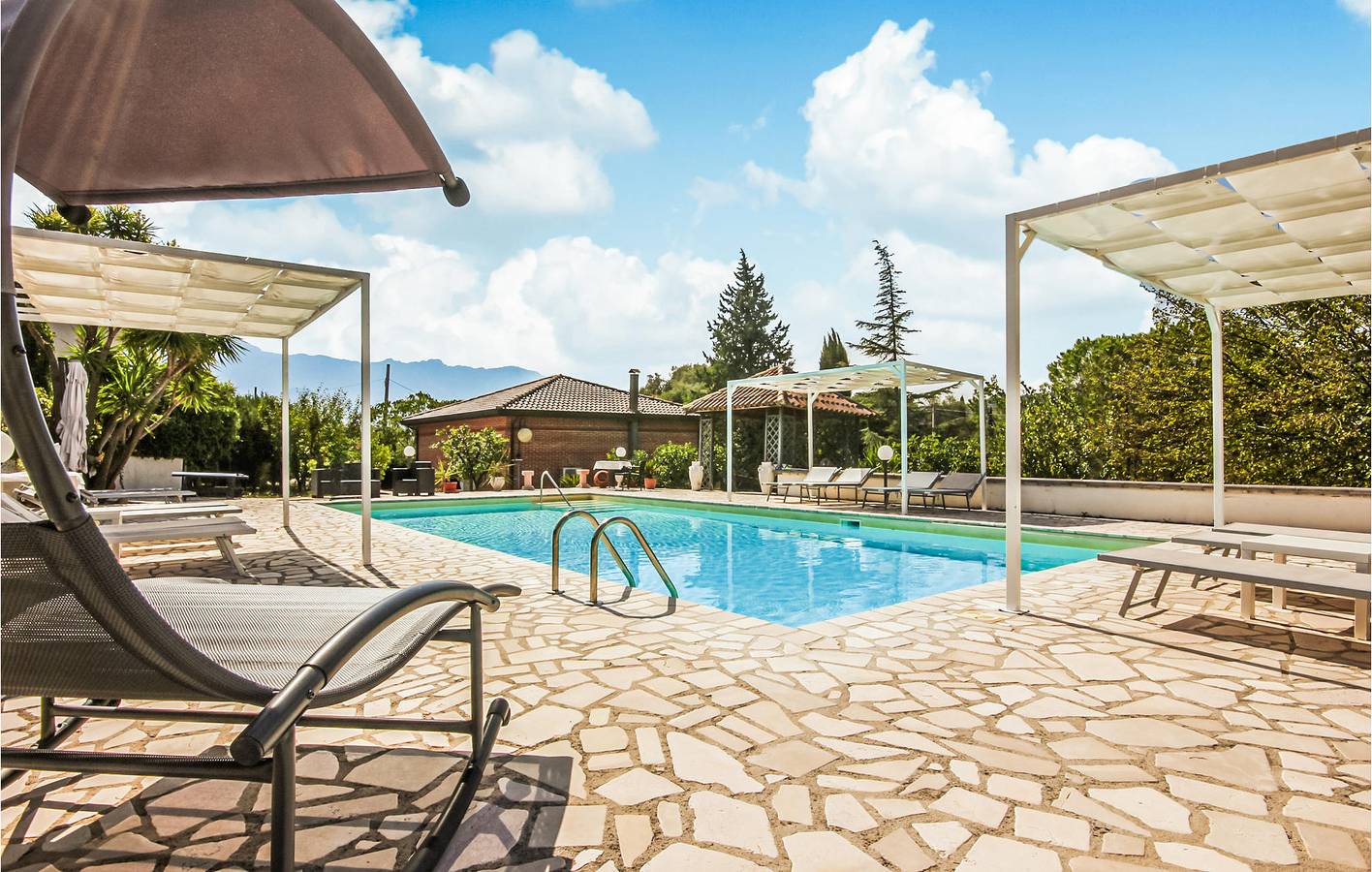 Modernes Apartment mit Pool, Garage und Flussblick in Buccino, Salerno Provinz