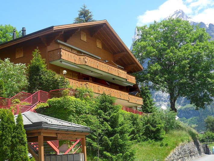 Ferienwohnung für 4 Personen, mit Balkon im Berner Oberland