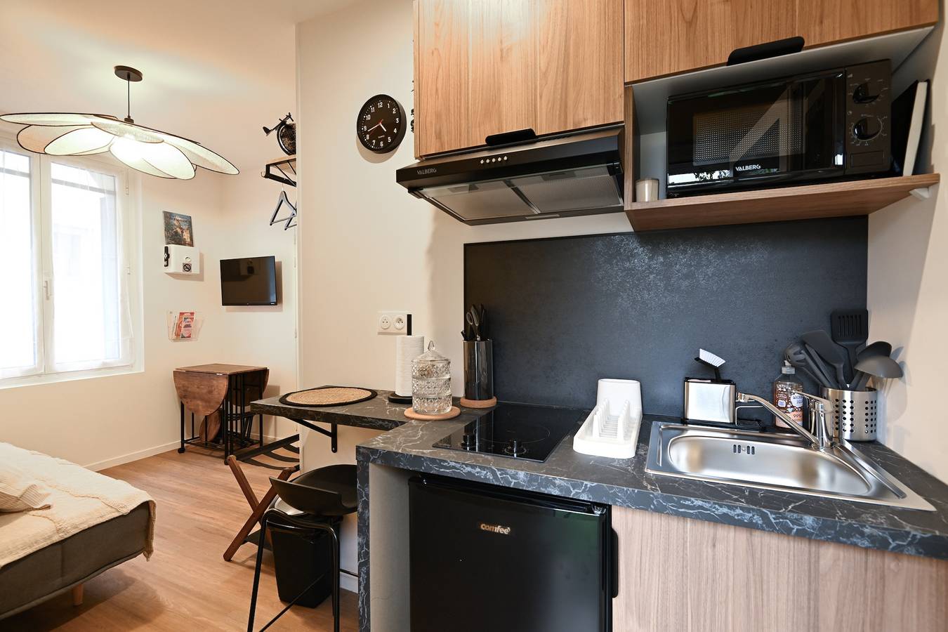 Apartamento entero, Le 1 du Clos Fleuri - Studio avec extérieur privatif in Caen, Región de Caen