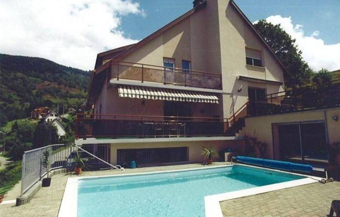 Location de vacances pour 2 personnes, avec Jardin ainsi que Piscine et Vue à Oderen