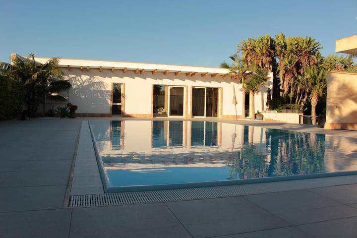 Villa per 5 persone, con panorama e piscina nonché giardino e terrazza in Marsala