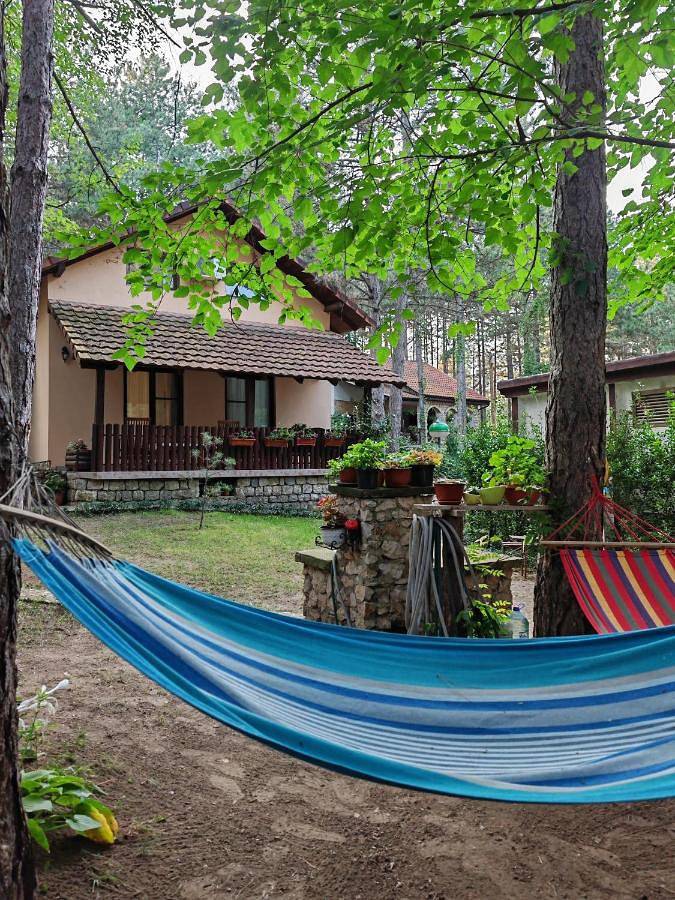 Ferienwohnung für 4 Personen, mit Terrasse und Garten sowie Ausblick in Винци