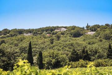 Chambre d’hôte pour 2 personnes, avec sauna ainsi que jardin et jacuzzi à Rochefort-du-Gard