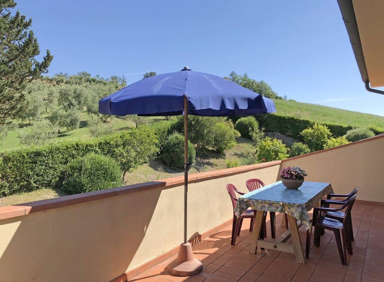 Appartement entier, Appartement "1" avec piscine partagée, Wi-Fi et climatisation in Montecatini Val di Cecina, Côte des Étrusques