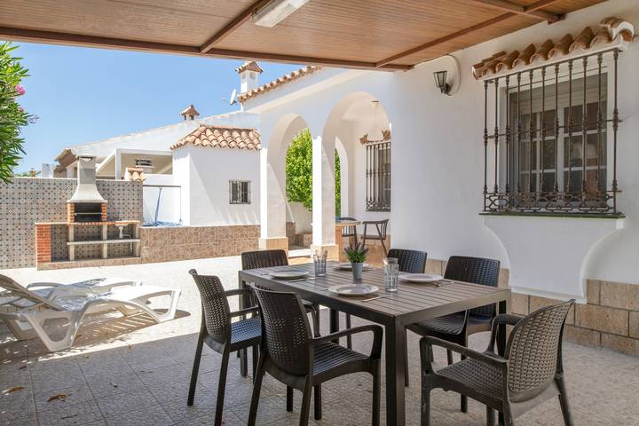 Holiday Home 'Casa Miguel Angel' with Private Garden and Wi-Fi in Playa El Palmar, Vejer de la Frontera