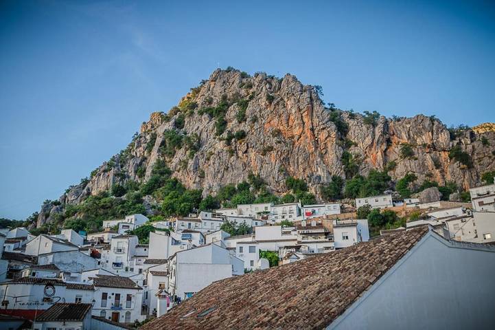 Casa de huéspuedes para 4 personas, con Balcón además de Terraza y Vistas en Ubrique - 2