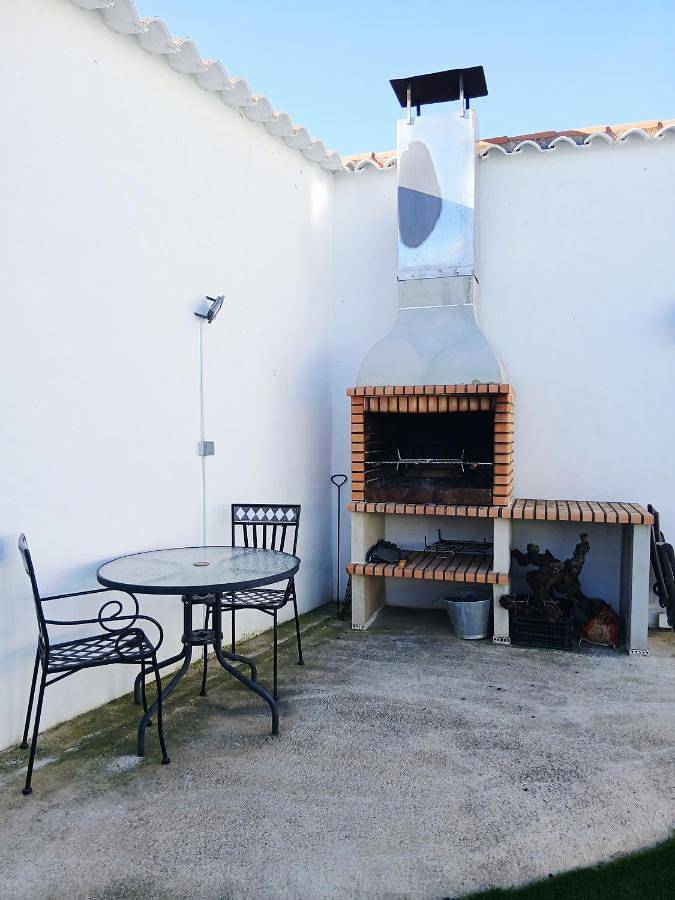 Casa de vacaciones para 11 personas, con piscina además de terraza y jardín en Provincia de Cuenca - 2