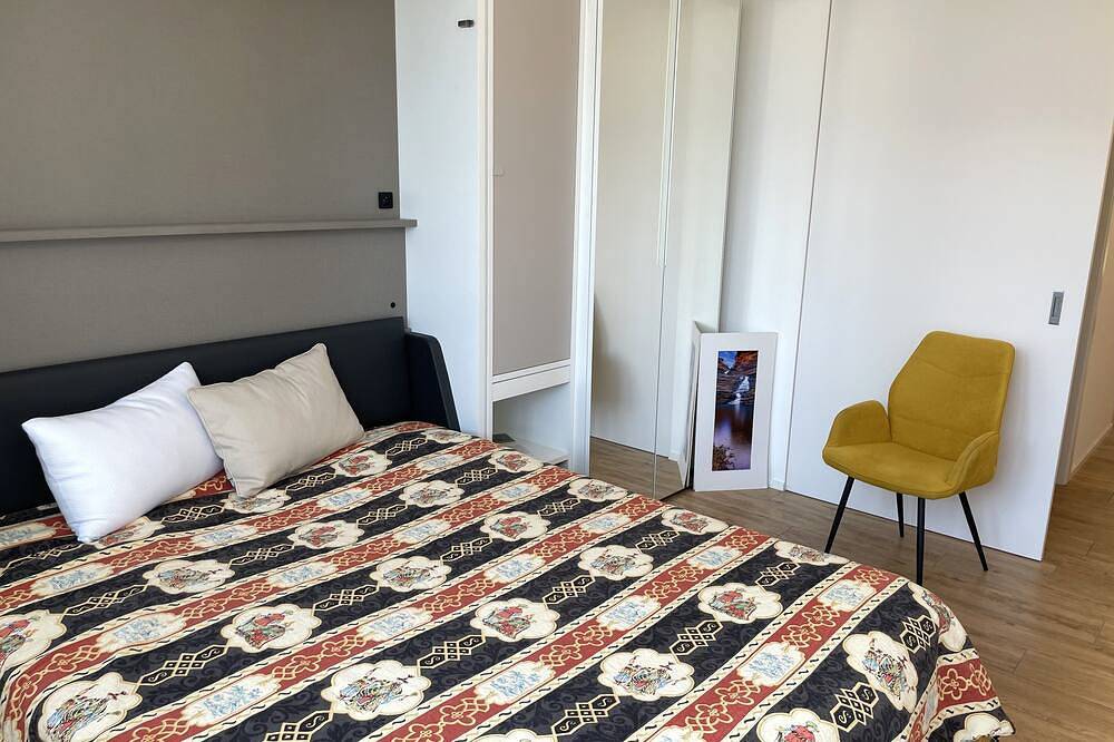Ganze Wohnung, Idyllische Ferienwohnung am Golfplatz Losone: Komfort und Natur vereint! in Losone, Tessiner Alpen