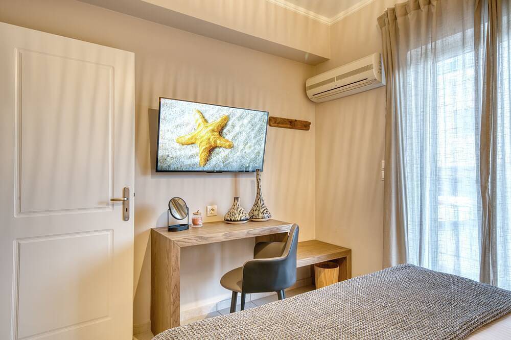 Deluxe Seaside Condo for 4 in Kantia Plage, Argolide