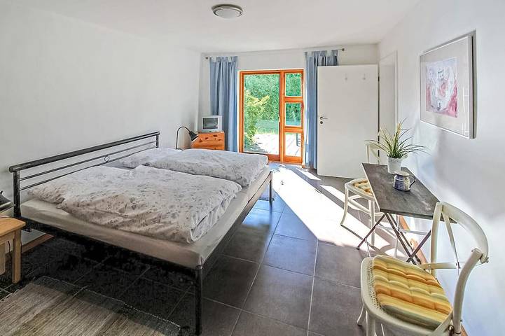 Ferienhaus für 16 Personen, mit Terrasse und Garten in Möllenhagen - 2