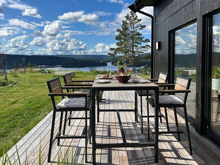 Nordische Designhütte mit Blick auf den See Toke in Drangedal