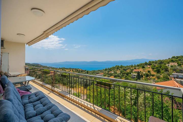 Appartamento per 4 persone, con balcone/terrazza, adatto a famiglie con bambini ad Eubea