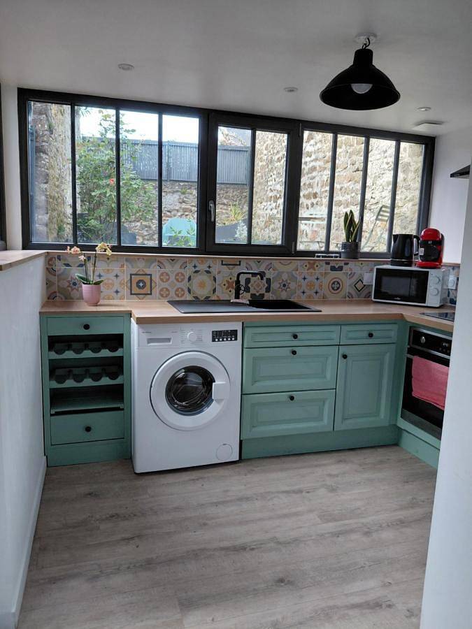 Gîte pour 2 personnes, avec terrasse à Ernée