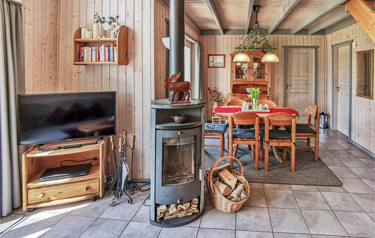 Ferienhaus für 6 Personen, mit Terrasse und Whirlpool sowie Garten und Sauna in Rechlin - 3