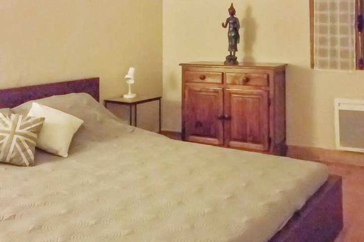 Location de vacances pour 6 personnes, avec jardin à Revest-des-Brousses - 3