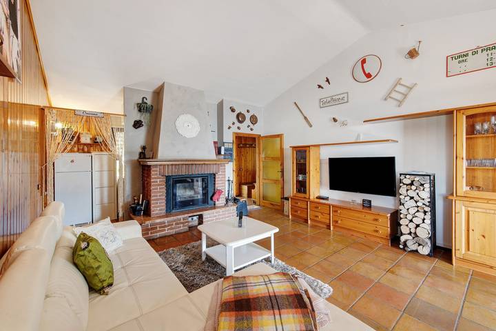 Ganze Wohnung, Ferienwohnung 'Baita Piero e Afra' mit Bergblick, Balkon und Wlan in Treviso Bresciano, Gardasee-Berge