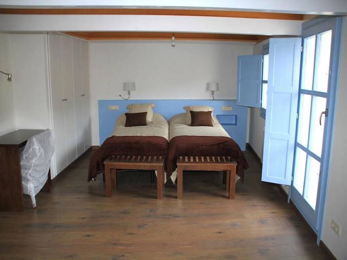 Casa rural para 12 personas, con vistas además de jardín y balcón en La Ribagorza - 2