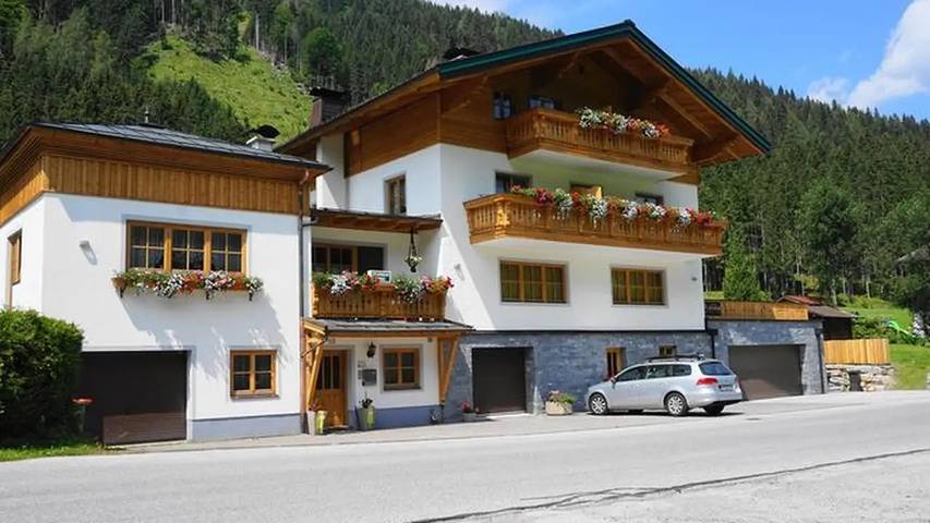 Ferienwohnung für 3 Personen, mit Garten in Flachau - 2