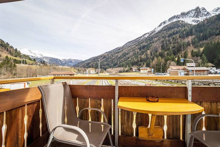Entire apartment, Apartment 'Gartnerhof Glücksklee' with Mountain View, Shared Garden and Wi-Fi in Stubai Alps, Brenner