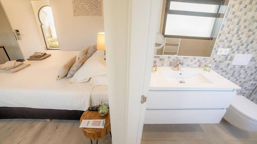 Hôtel pour 2 personnes, avec jardin ainsi que vue et piscine, animaux acceptés à Busot - 2