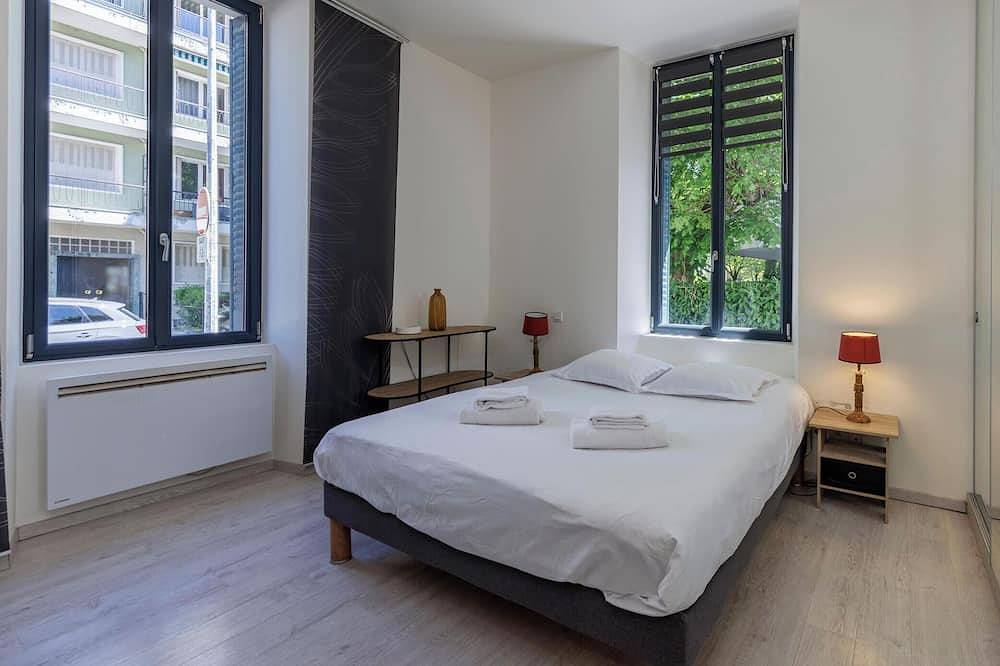 Appartement entier, Bienvenue dans cet appartement T2 moderne et épuré, idéal pour un séjour confortable à deux dans un environnement agréable. in Annecy, Annecy (commune)