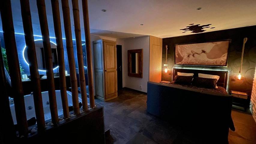 Location de vacances pour 2 personnes, avec jardin ainsi que jacuzzi et piscine à Bras - 2