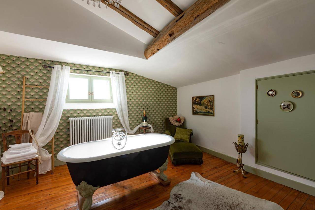 Champagne House - Elegance, Luxury and Charm in Condom, Gers