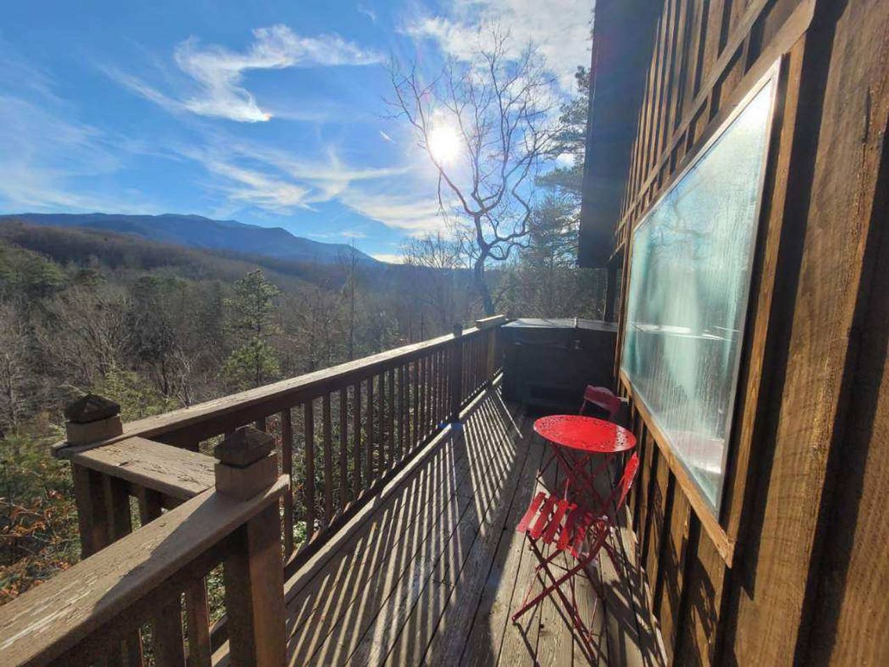 Apartamento inteiro, Great View  Location  Studio Log Cabin  Hot Tub in Gatlinburg, Condado de Sevier