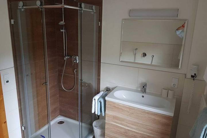 Ganze Wohnung, Appartement Villa Claudia - 3-Zimmer-Wohnung in Pertisau, Eben am Achensee