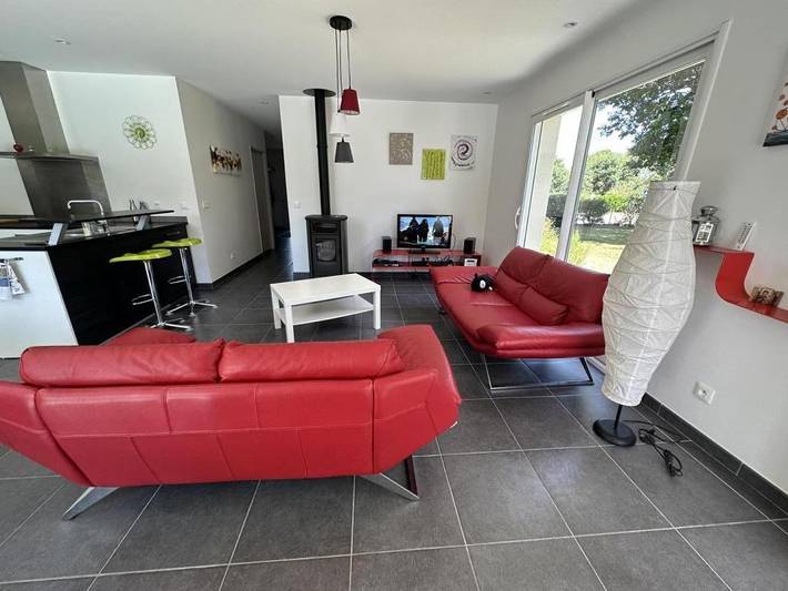 Gîte pour 6 personnes, avec terrasse ainsi que piscine et jardin à Linxe - 3