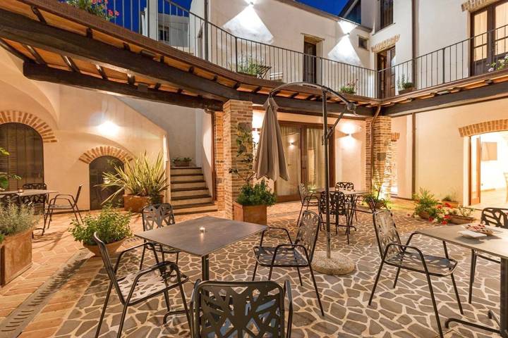 Maison d’hôte pour 2 personnes, avec jardin dans Orosei - 3