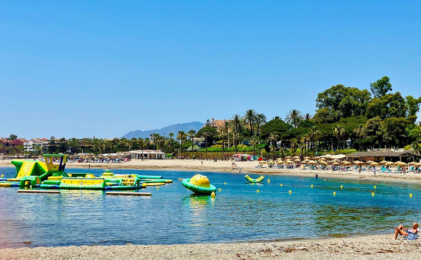 Geheel appartement, Beachside Puerto Banus Stunning Apartment 212 in Medina Gardens, Marbella