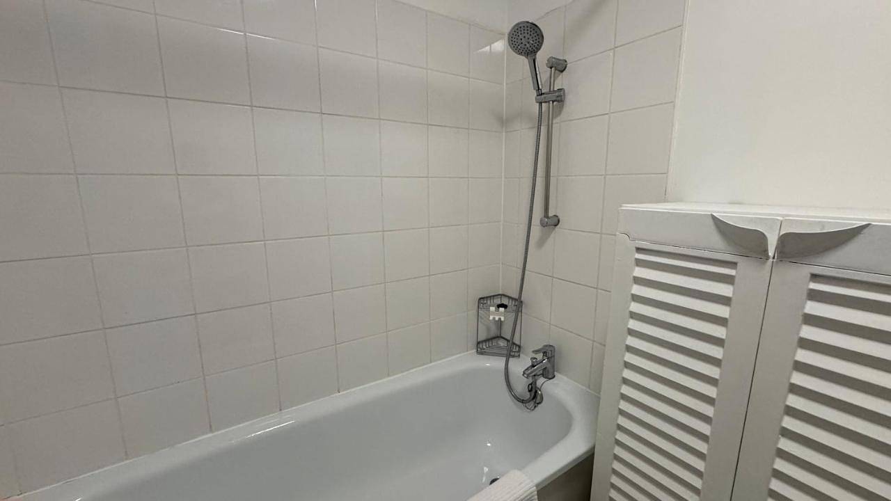 Appartement entier, Appart familiale 6 pers avec parking - Paris in Rosny-sous-Bois, Seine-Saint-Denis
