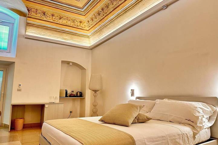 [Relais La Muraglia] Suite La Muraglia - Luxury - Jacuzzi - Molfetta in Molfetta, Bari Provinz